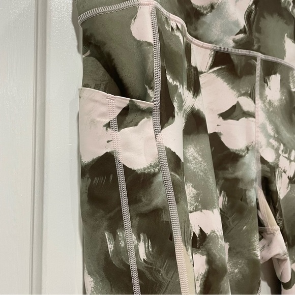 NWT Athleta Green Ultimate Stash II Capri Yoga Tights Leggings Size 3X - Picture 8 of 10